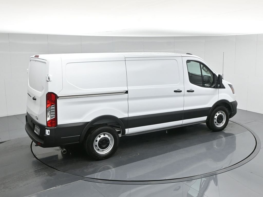 New 2026 Oxford White Ford Base image 34
