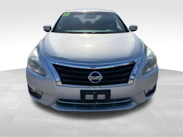 Used 2015 Nissan Altima SV with VIN 1N4AL3AP3FC447587 for sale in Broken Arrow, OK