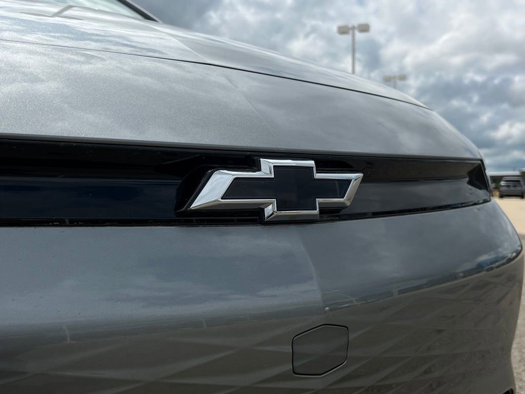 2027 Chevrolet Bolt LT - Photo 9