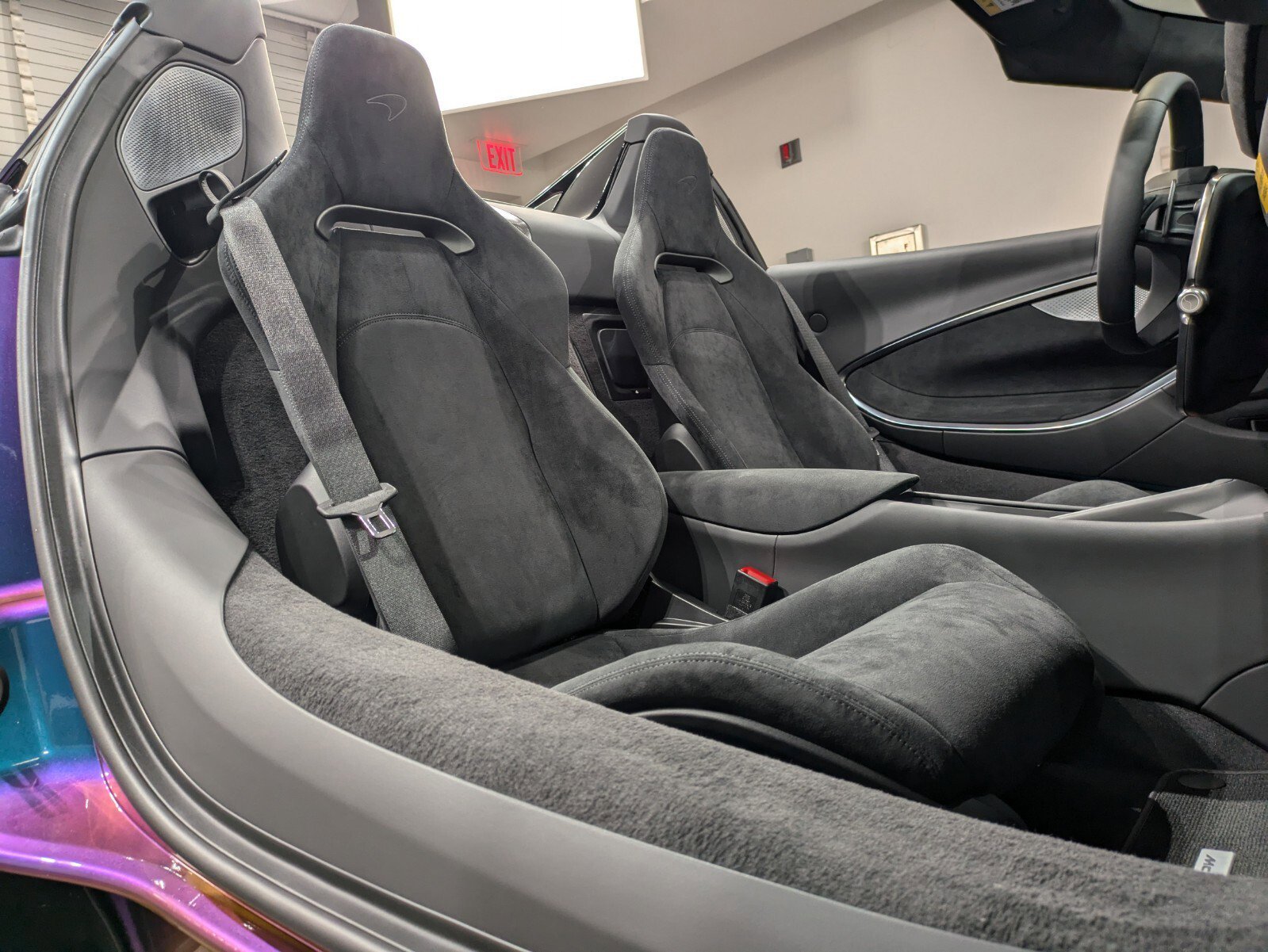 2025 McLaren Artura - Photo 20