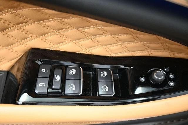 Used 2023 Silver Jeep Summit image 14