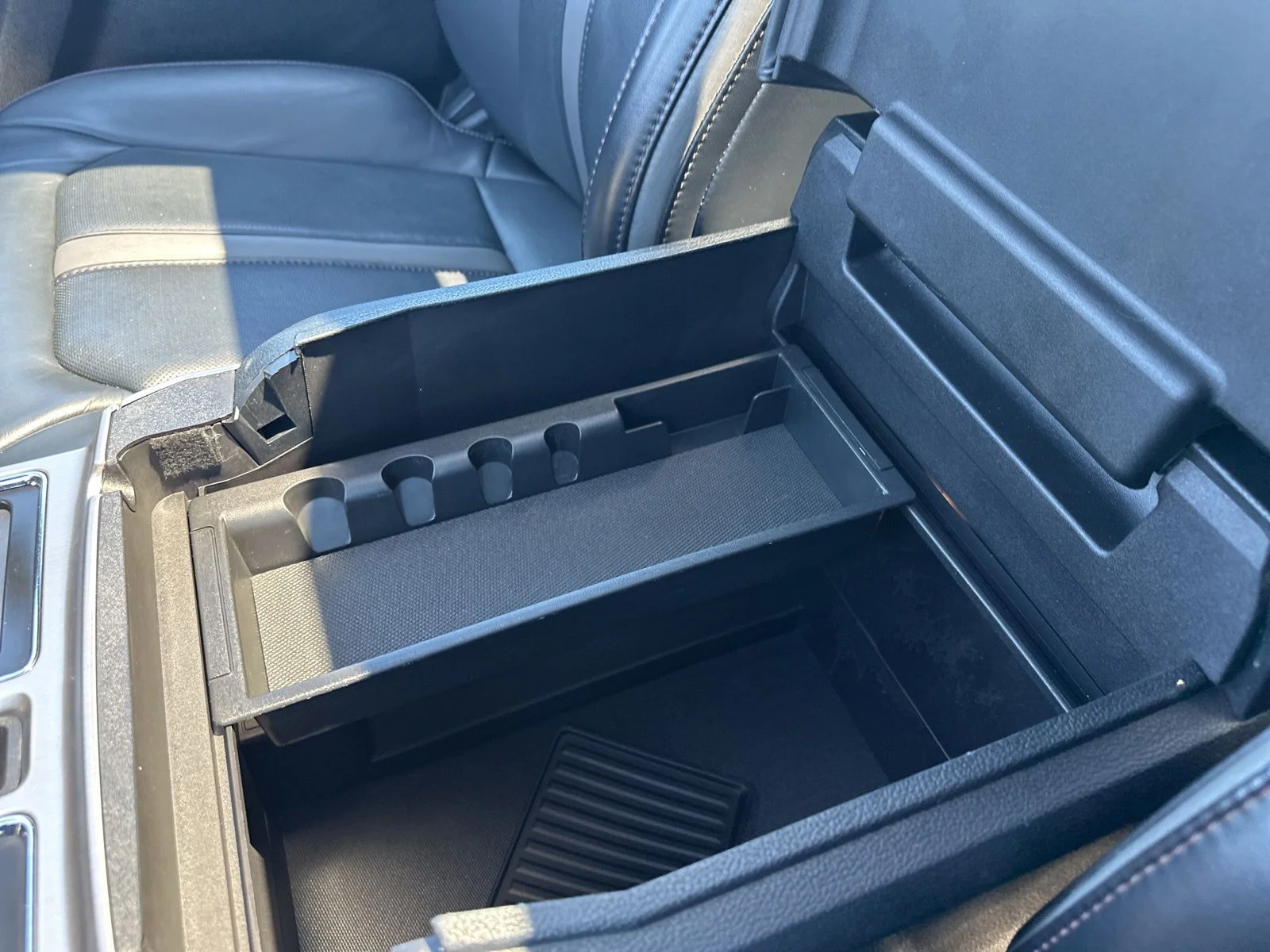 Used 2020 Black Ford Platinum image 76