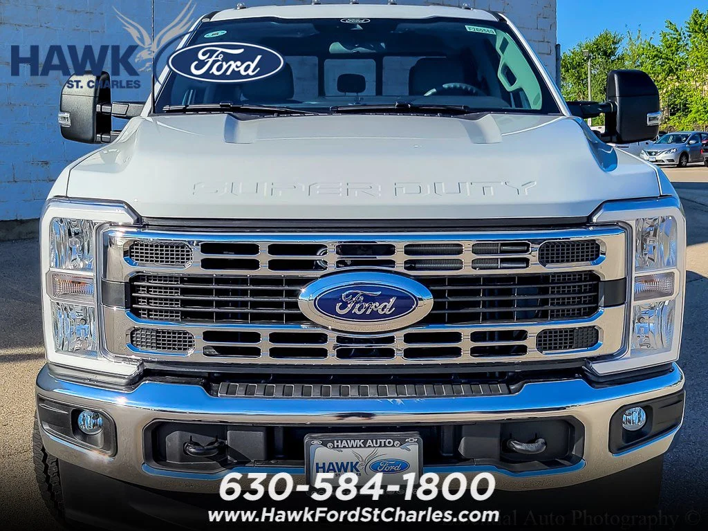 New 2026 Oxford White Ford F-250® XLT image 3