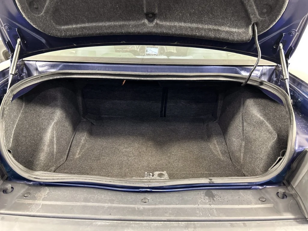 Used 2016 Blue Dodge SXT image 18