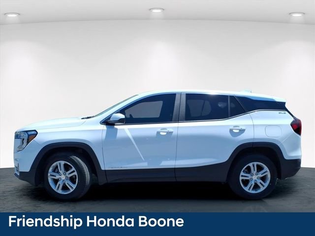 Used 2023 White GMC SLE image 14