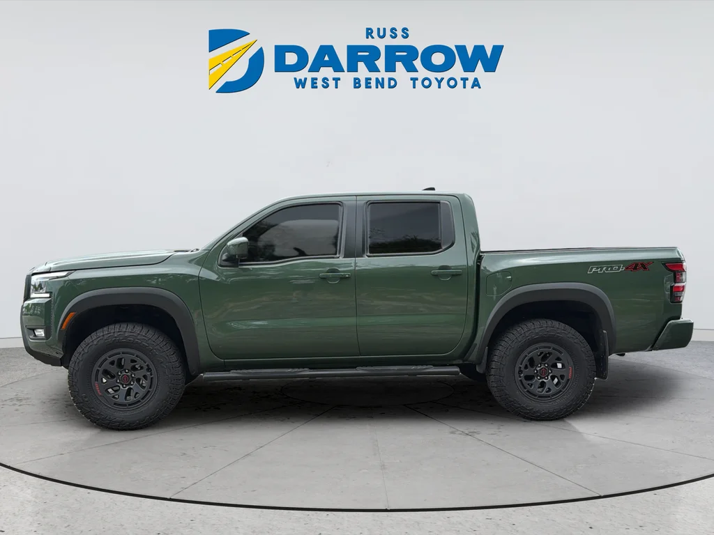 Used 2025 Green Nissan PRO-4X image 2