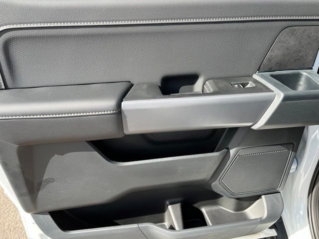 New 2026 Oxford White Ford XLT image 15
