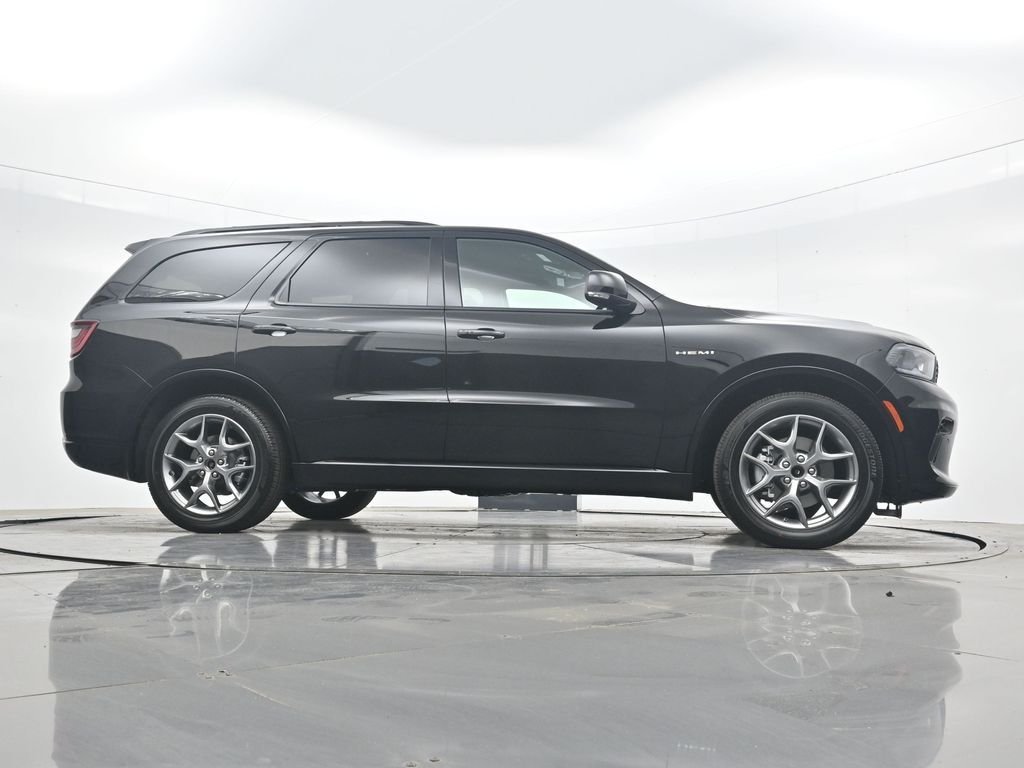 New 2026 Diamond Black Clear-Coat Exterior Paint Dodge GT Plus HEMI V8 image 37