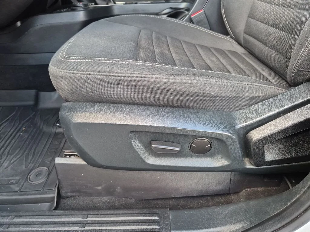 Used 2021 White Ford XLT image 13