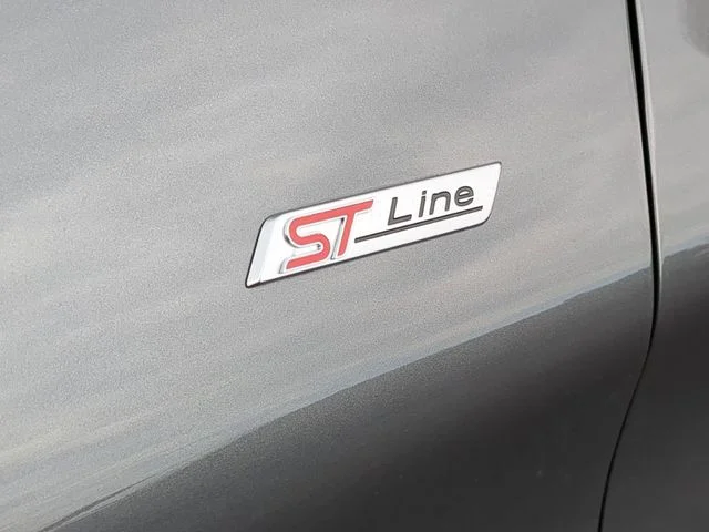 Used 2025 Gray Ford ST-Line image 39