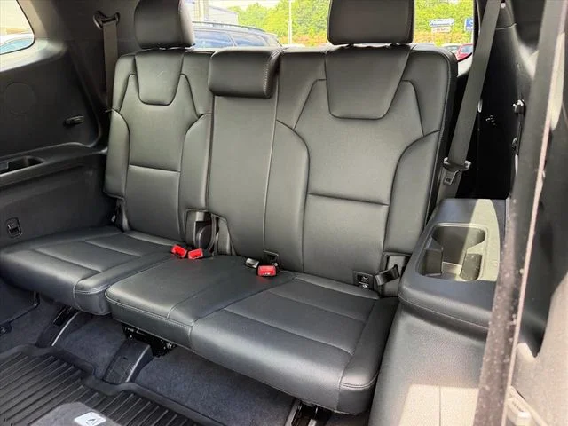 Used 2024 Green Kia EX X-Line image 11
