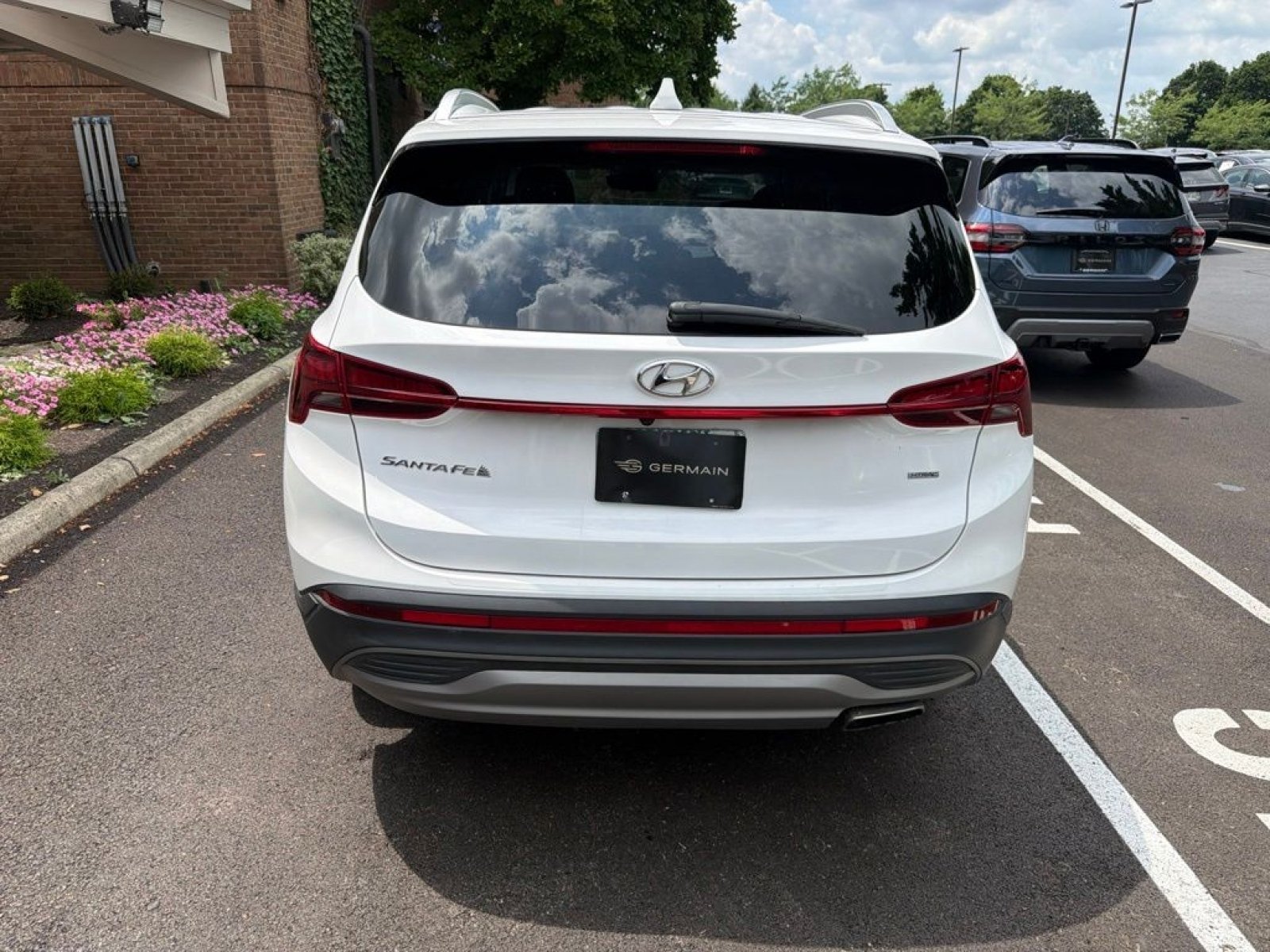 Used 2023 White Pearl Hyundai SEL image 11