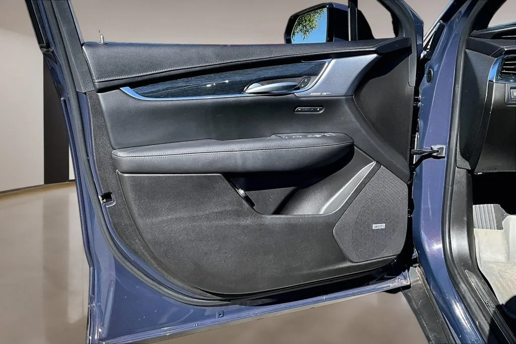 Used 2025 Black Cadillac Premium Luxury image 18