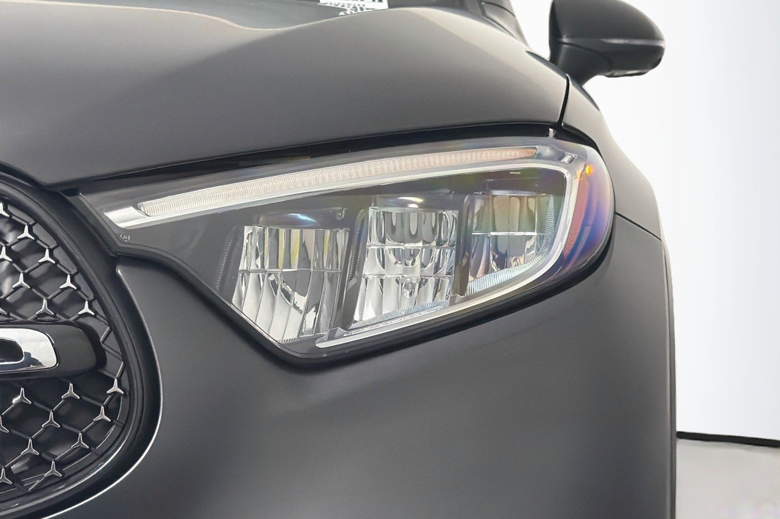 Used 2024 MANUFAKTUR Graphite Grey Magno Mercedes-Benz 300 image 15