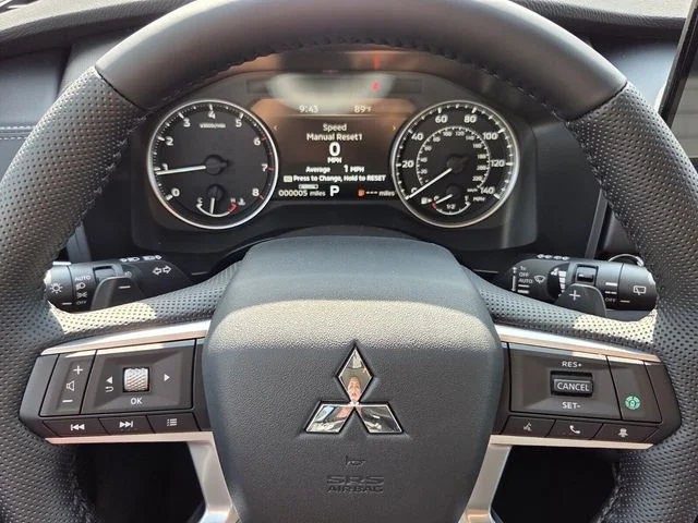 New 2026 Black Mitsubishi SE 1.5T 2WD image 13