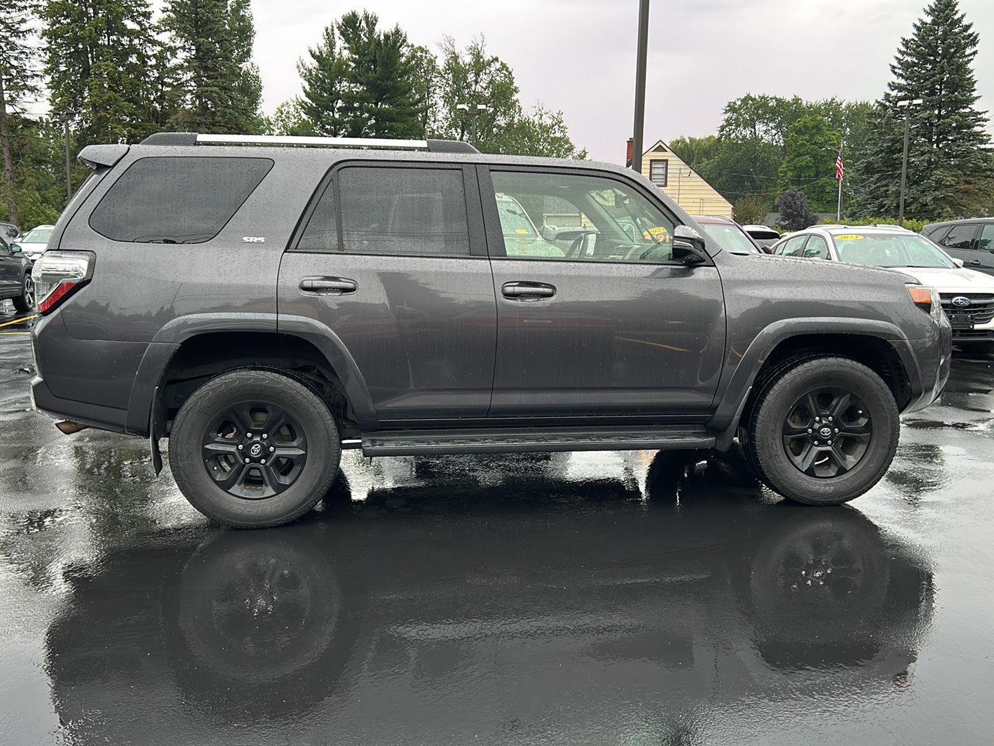 Used 2019 Magnetic Gray Metallic Toyota SR5 Premium image 8