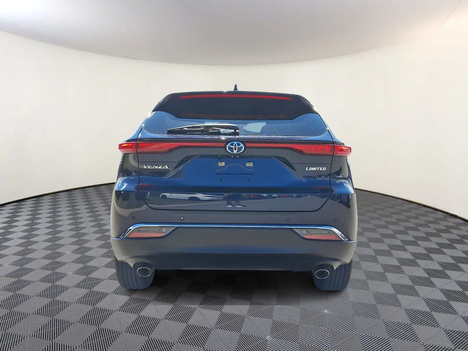 Used 2023 Blueprint Toyota Limited image 7