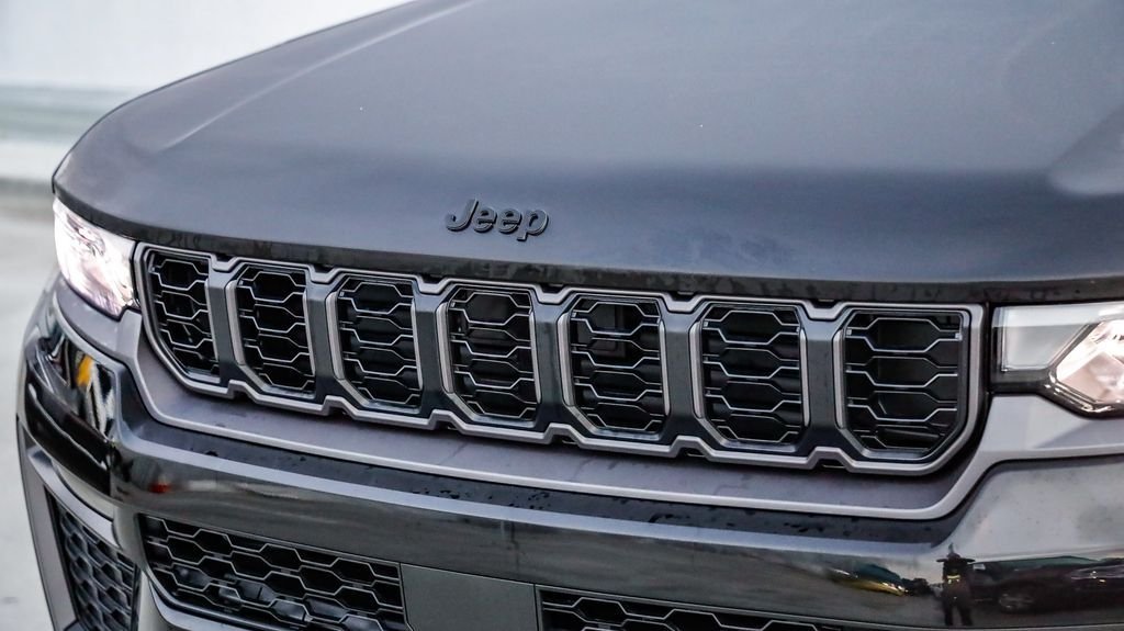 New 2026 Diamond Black Jeep Limited image 6