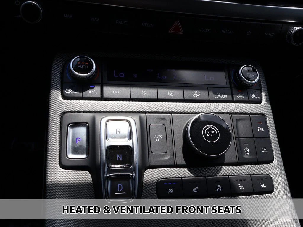 Used 2024 White Hyundai SEL image 7
