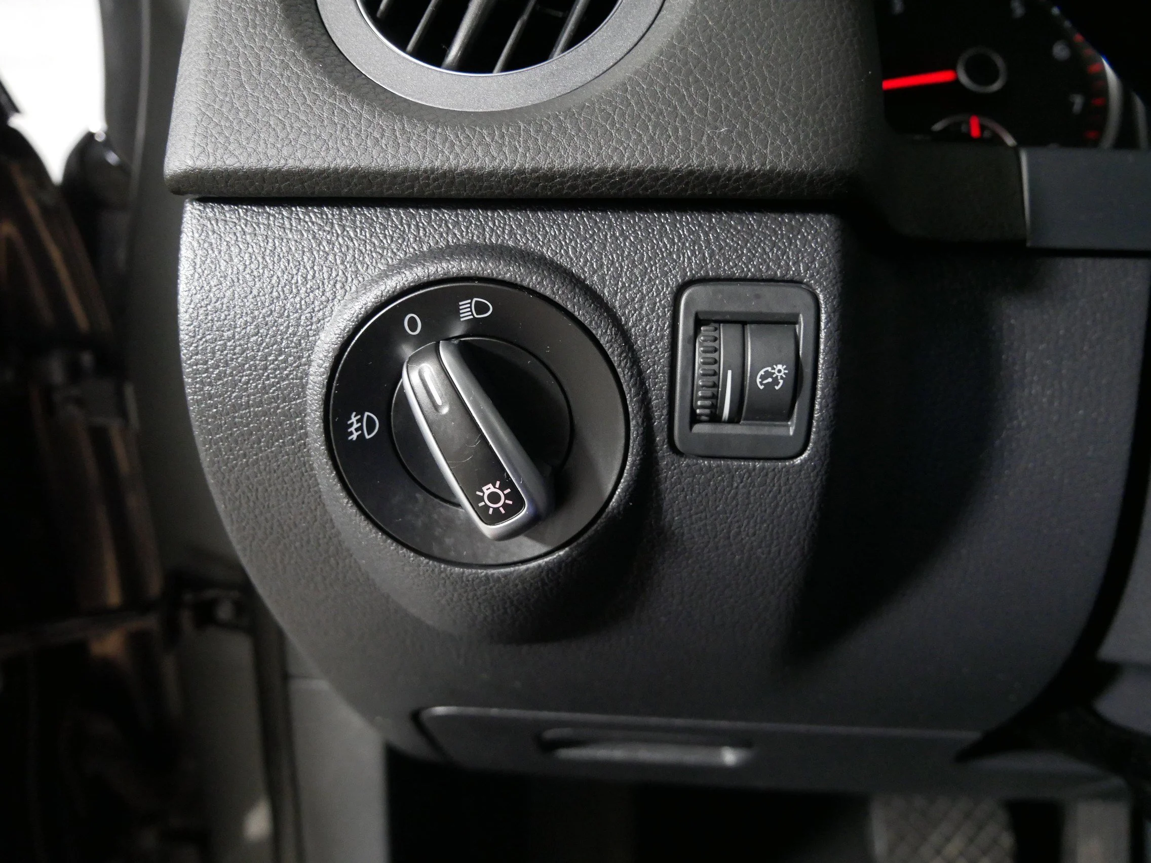 Used 2012 Pepper Gray Metallic Volkswagen S w/Sunroof image 26