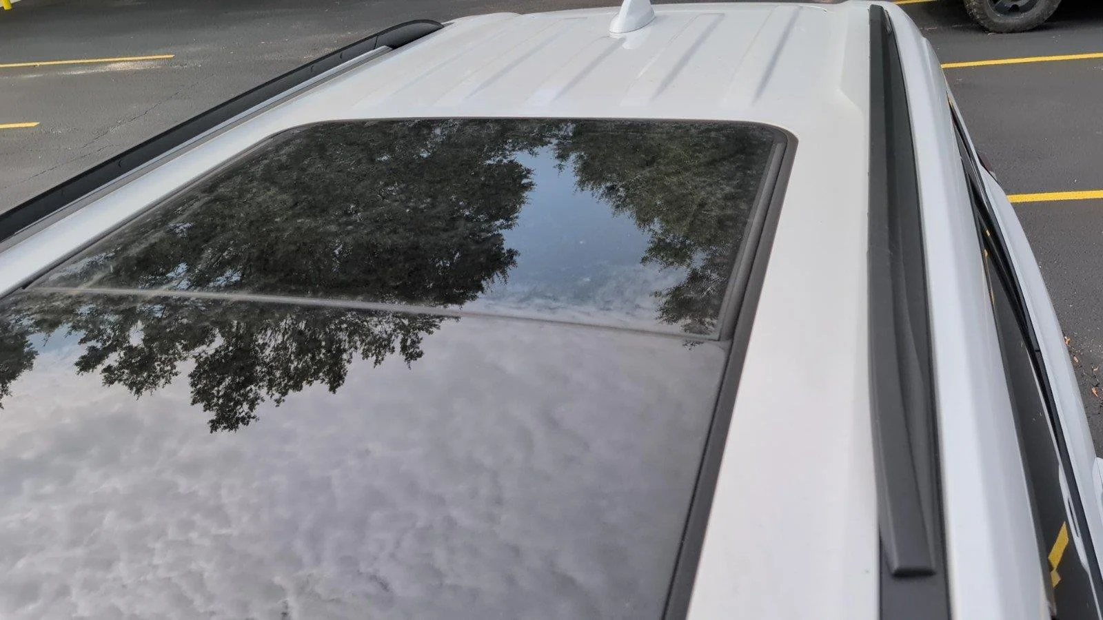 New 2026 Summit White GMC Elevation image 12