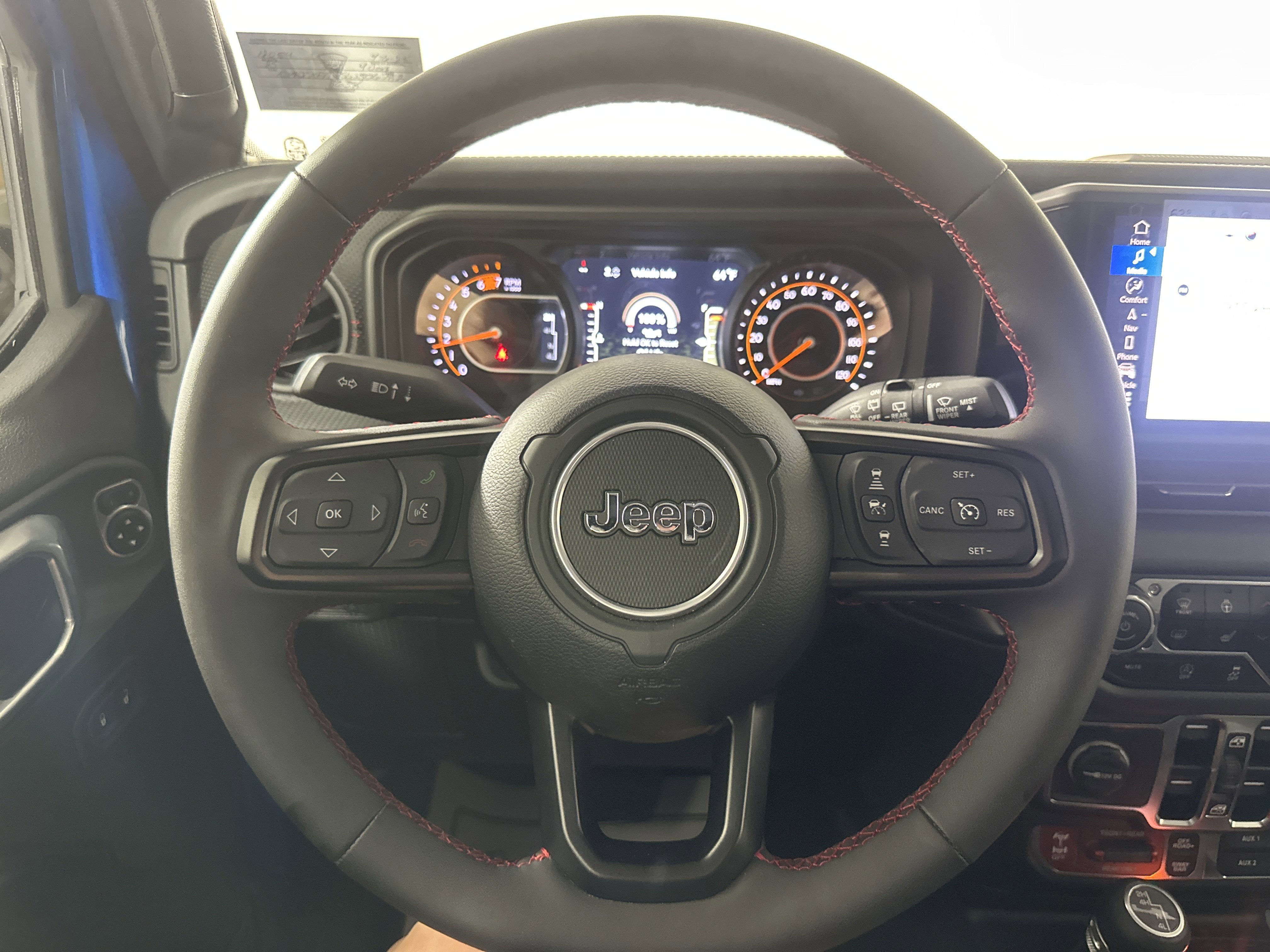 Used 2025 Hydro Blue Pearlcoat Jeep Rubicon image 12