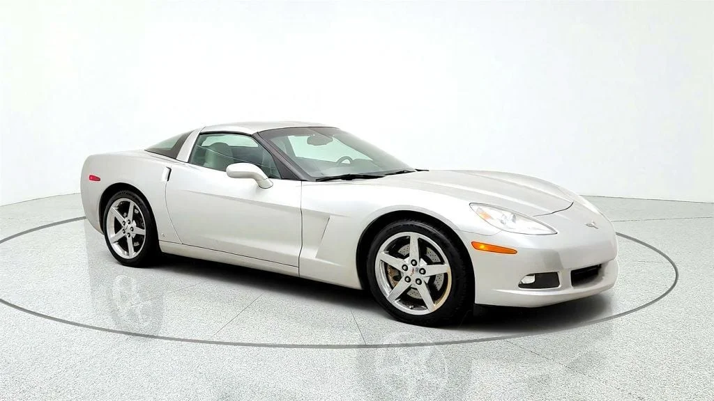 Used 2008 Machine Silver Metallic Chevrolet 2dr Coupe w/ 3LT Pkg, Upgraded Chrome Wheels & Magnetic Ride image 3
