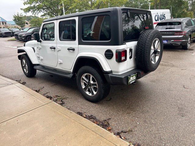Used 2022 Bright White Clearcoat Jeep Unlimited Sahara image 14