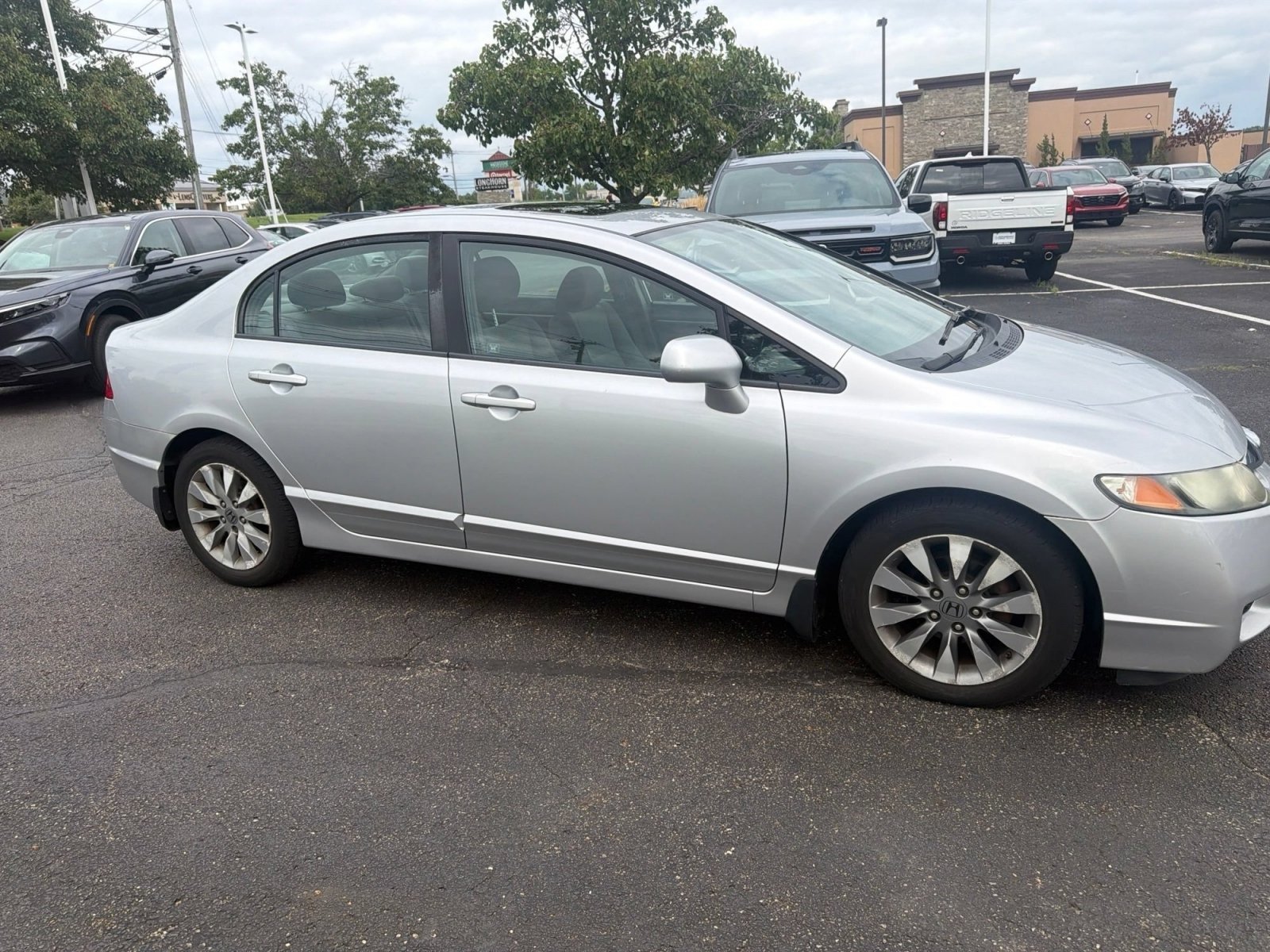 Used 2011 Alabaster Silver Metallic Honda EX image 9