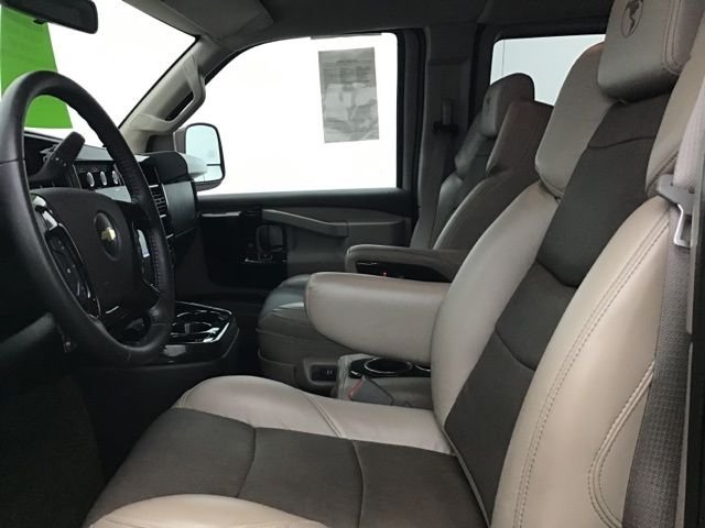 Used 2023 Red Chevrolet Explorer Limited SE image 19