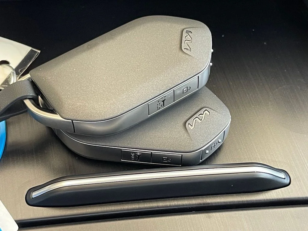 New 2026 Gray Kia LX image 30