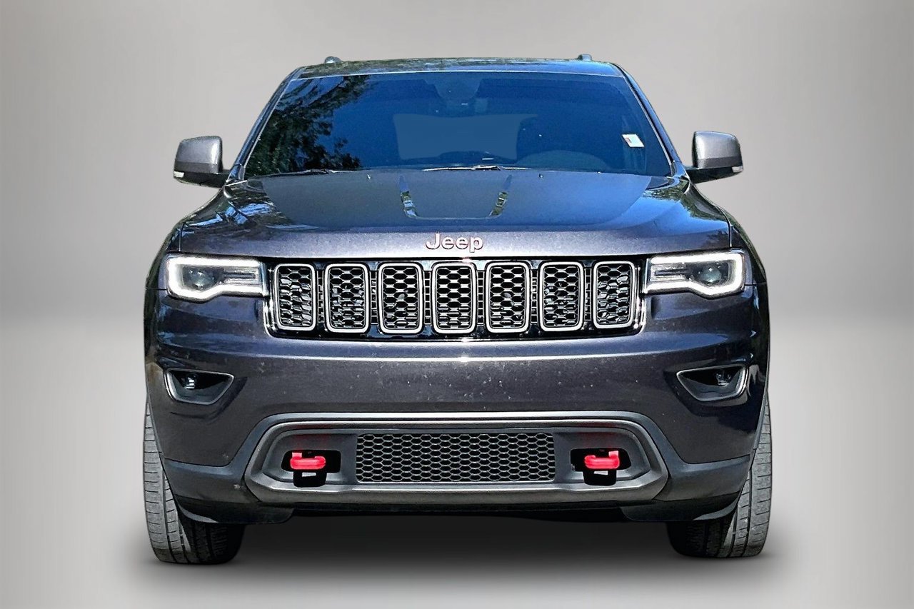 Used 2019 Gray Jeep Trailhawk image 3