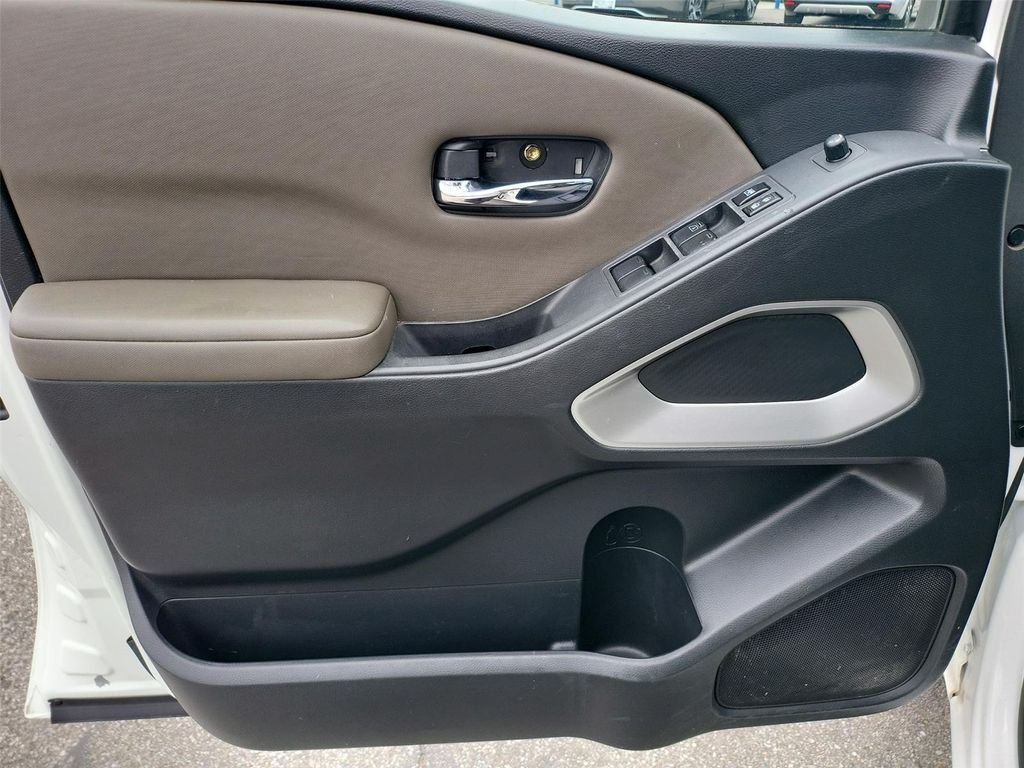 2022 Nissan Frontier SV - Photo 14