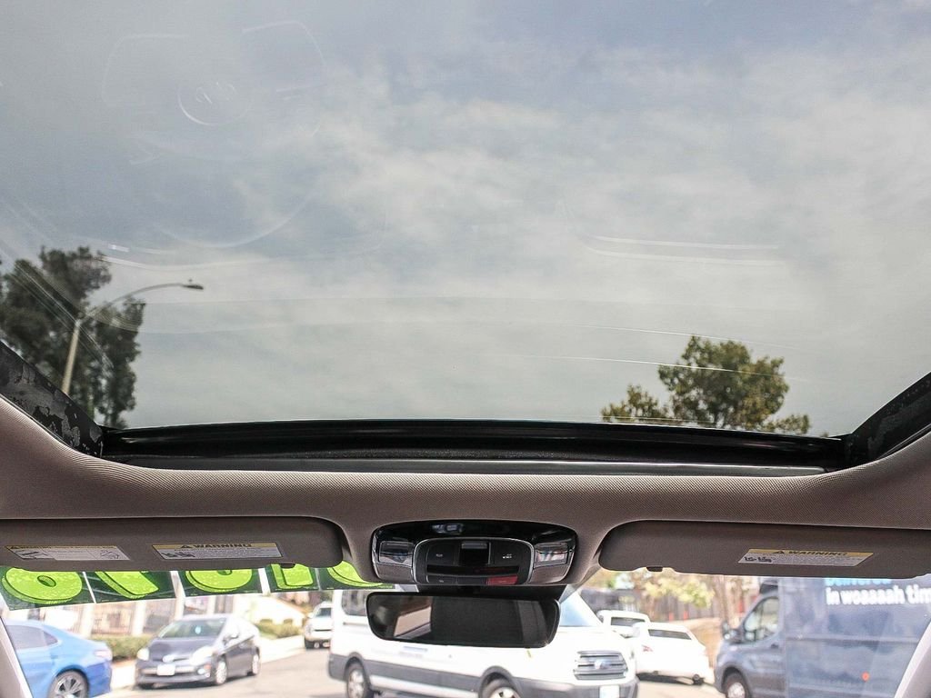 Used 2023 Black Hyundai Limited image 17