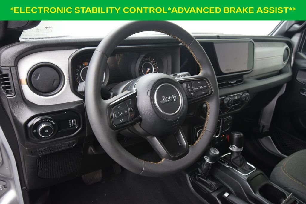 Used 2024 Silver Zynith Clearcoat Jeep Sport S image 16