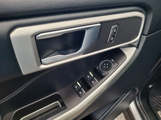 Used 2021 Silver Ford XLT image 19