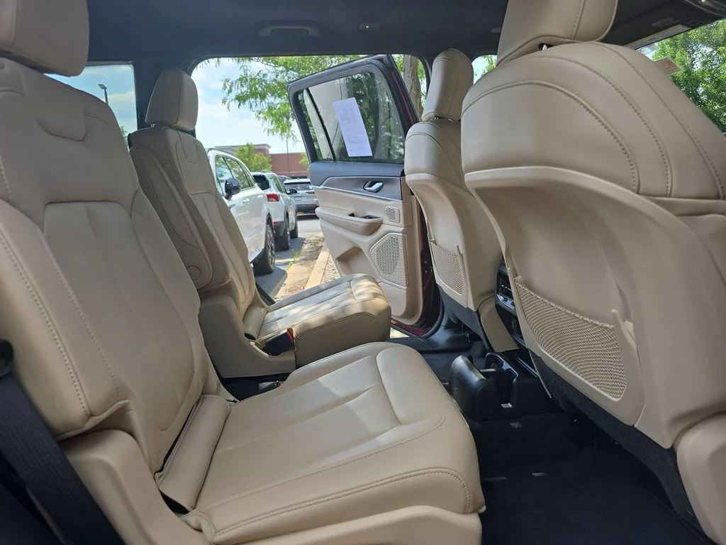 Used 2023 Red Jeep Limited image 11