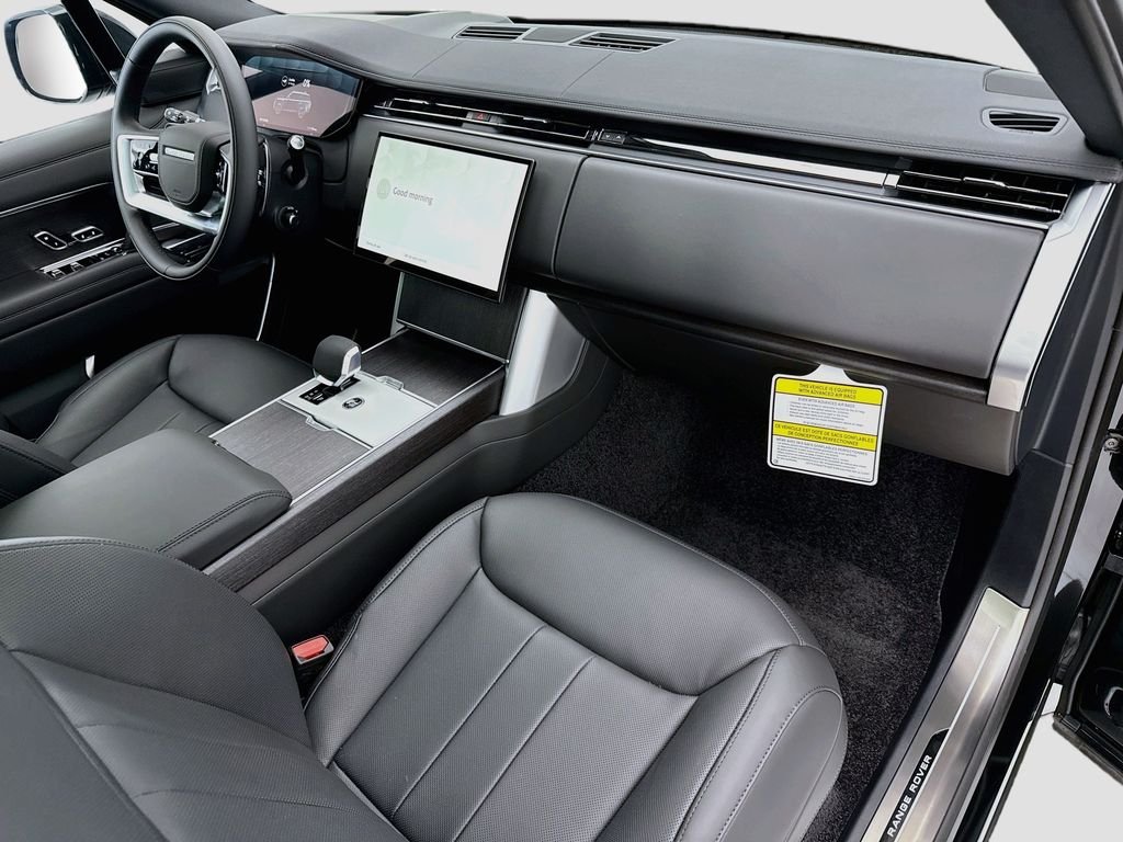 New 2026 Santorini Black Land Rover SE image 17