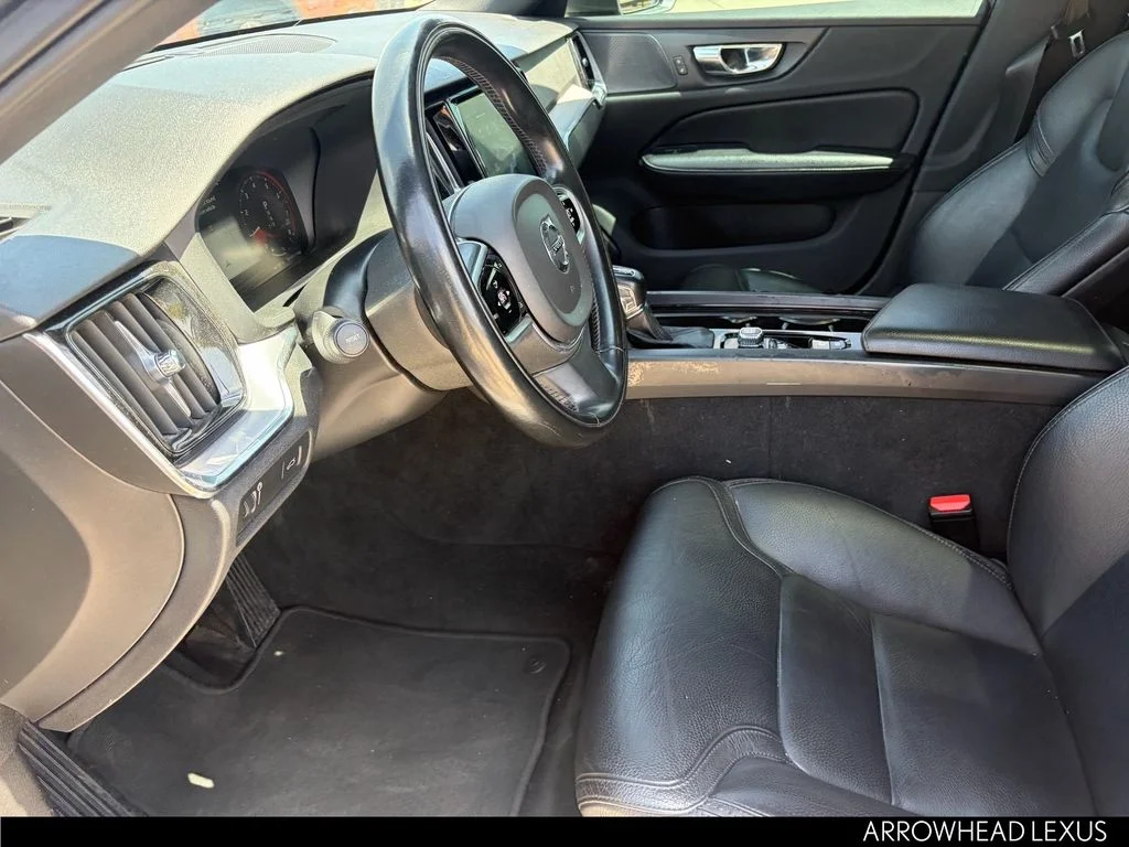 Used 2020 Gray Volvo T5 image 12