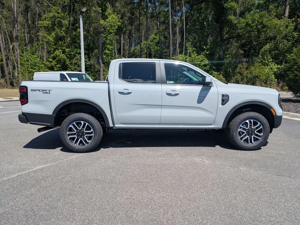 New 2026 Avalanche Ford Lariat image 3