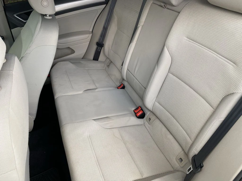 Used 2016 Pure White Volkswagen S image 23