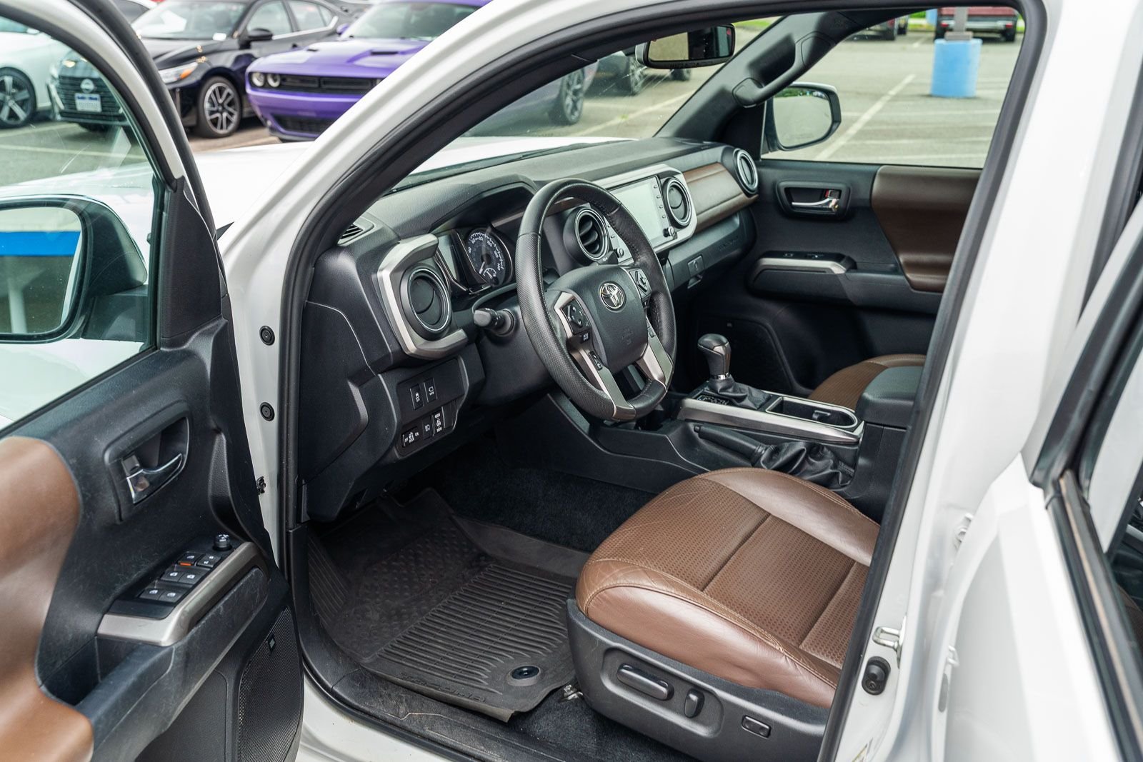 2023 Toyota Tacoma Limited - Photo 21