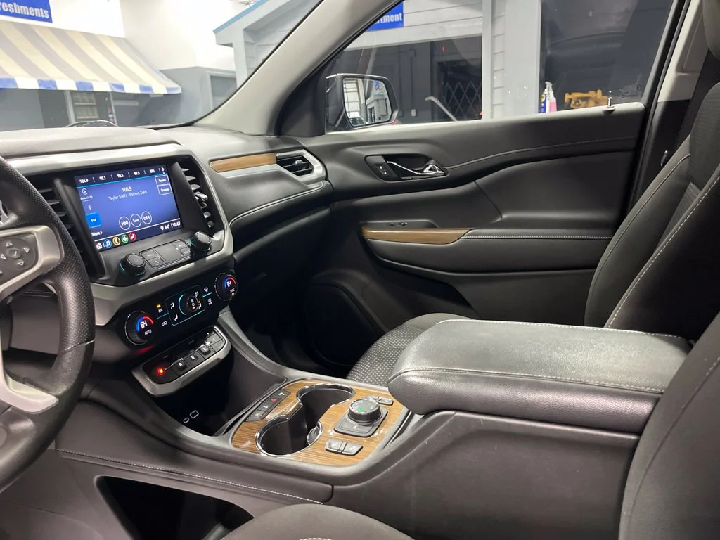 Used 2021 Midnight Blue Metallic GMC SLE image 14