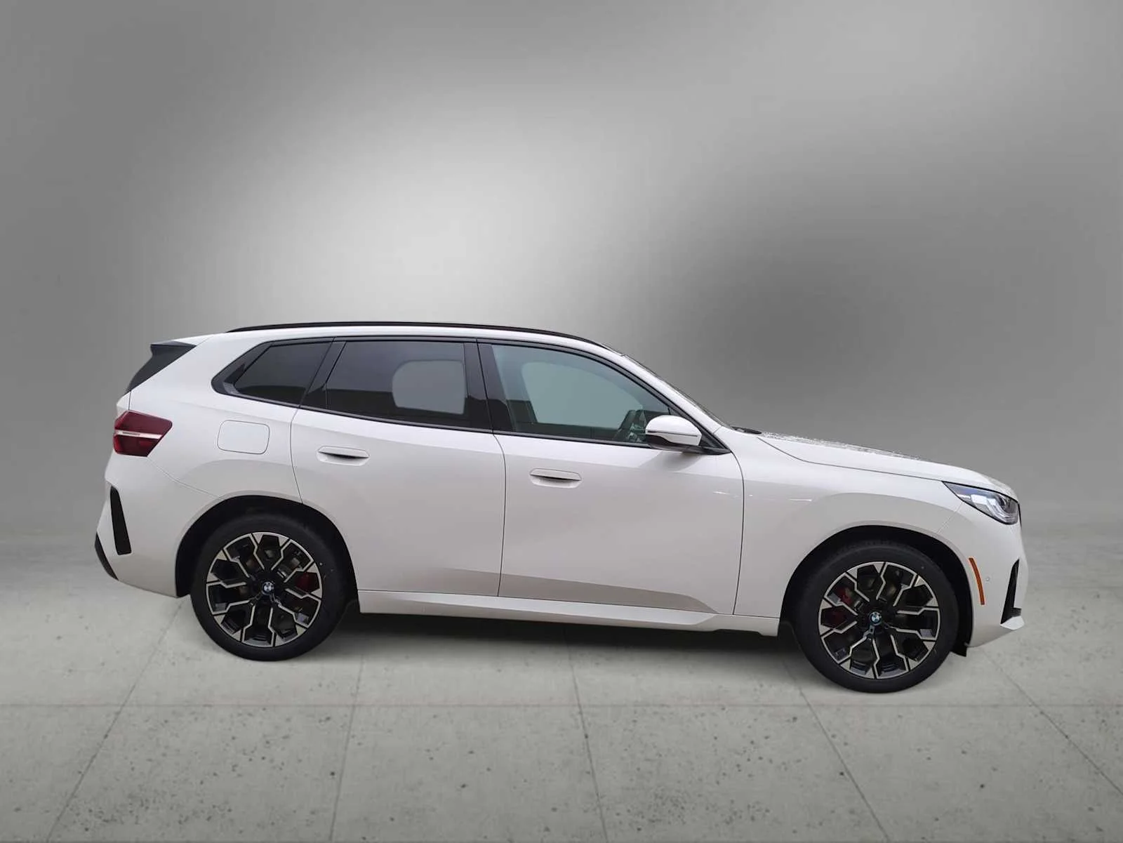 New 2026 Alpine White BMW 30 xDrive image 9