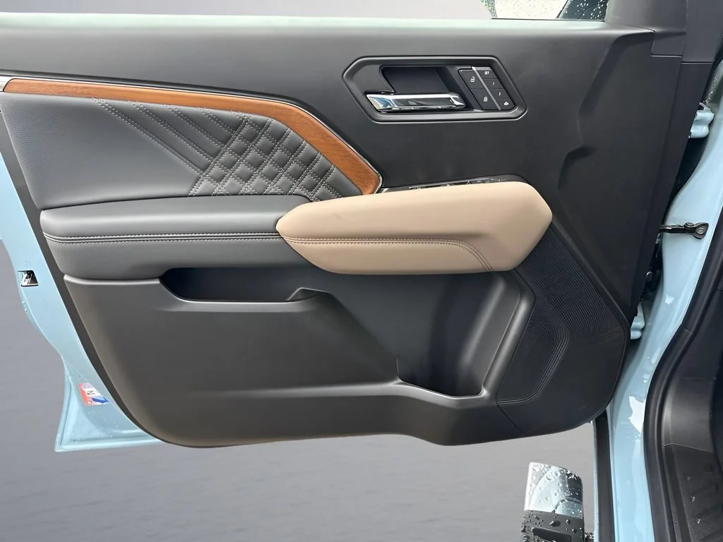 New 2026 Glacier Metallic GMC Denali image 30