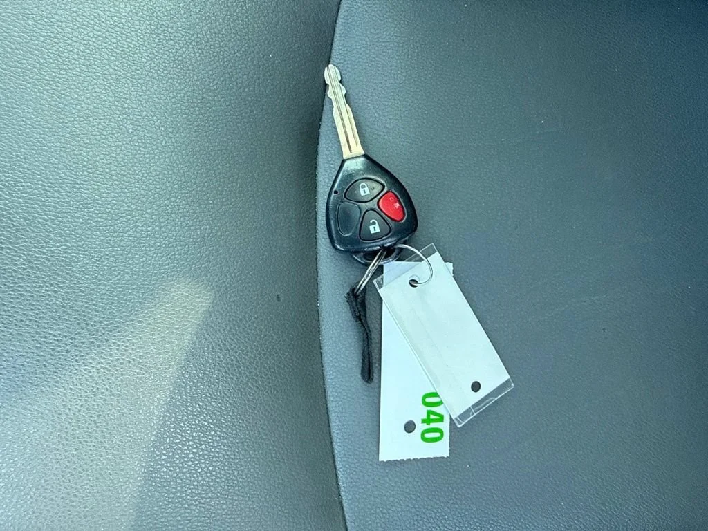 Used 2018  Toyota SR5 image 9