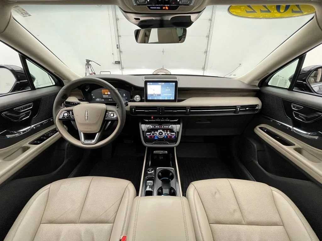 Used 2022 Blue Lincoln Reserve image 3
