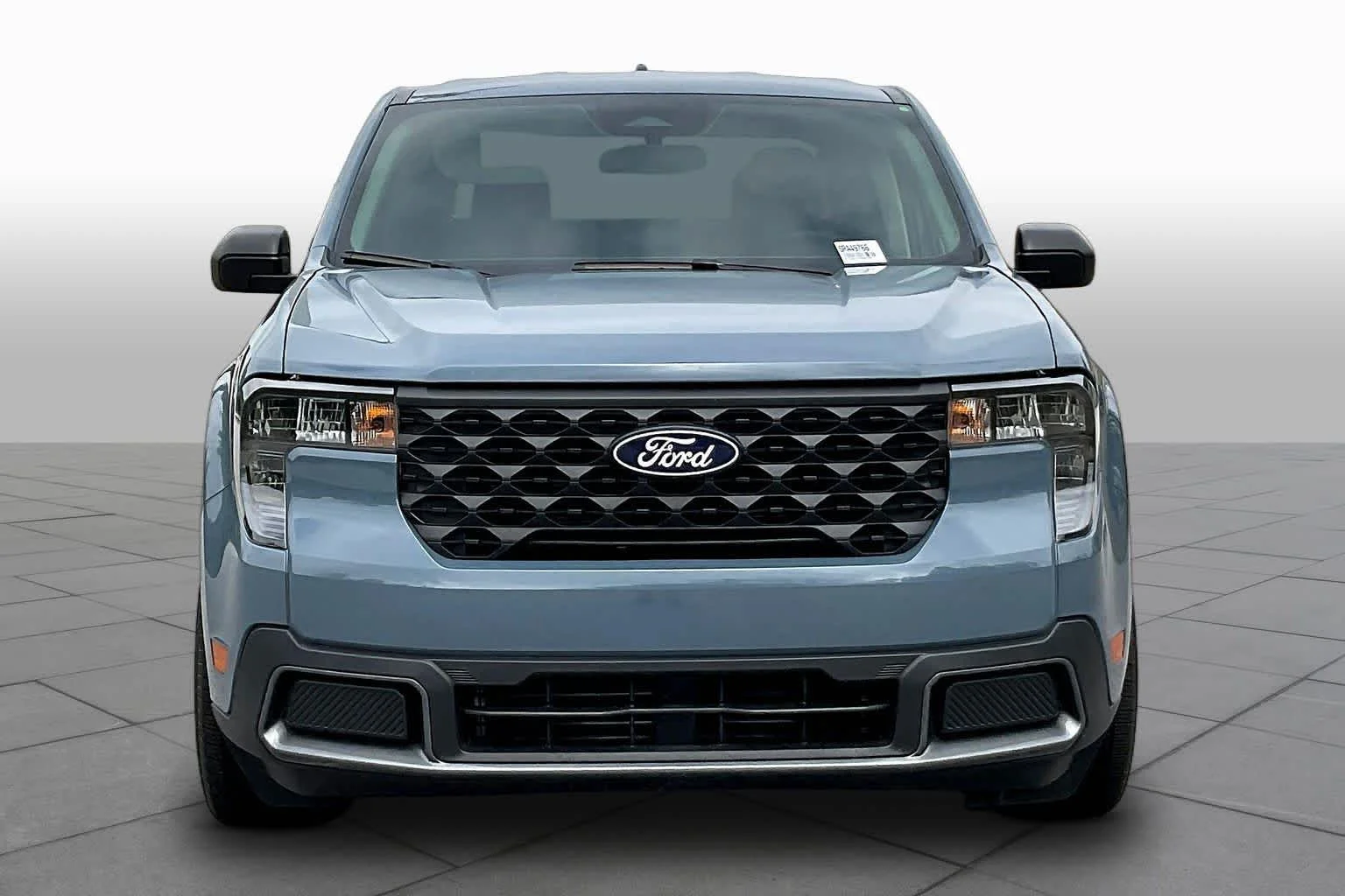 Used 2025 Azure Gray Metallic Tri-Coat Ford XLT image 4