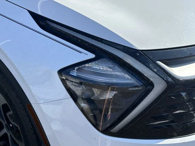 Used 2023 White Kia EX image 7