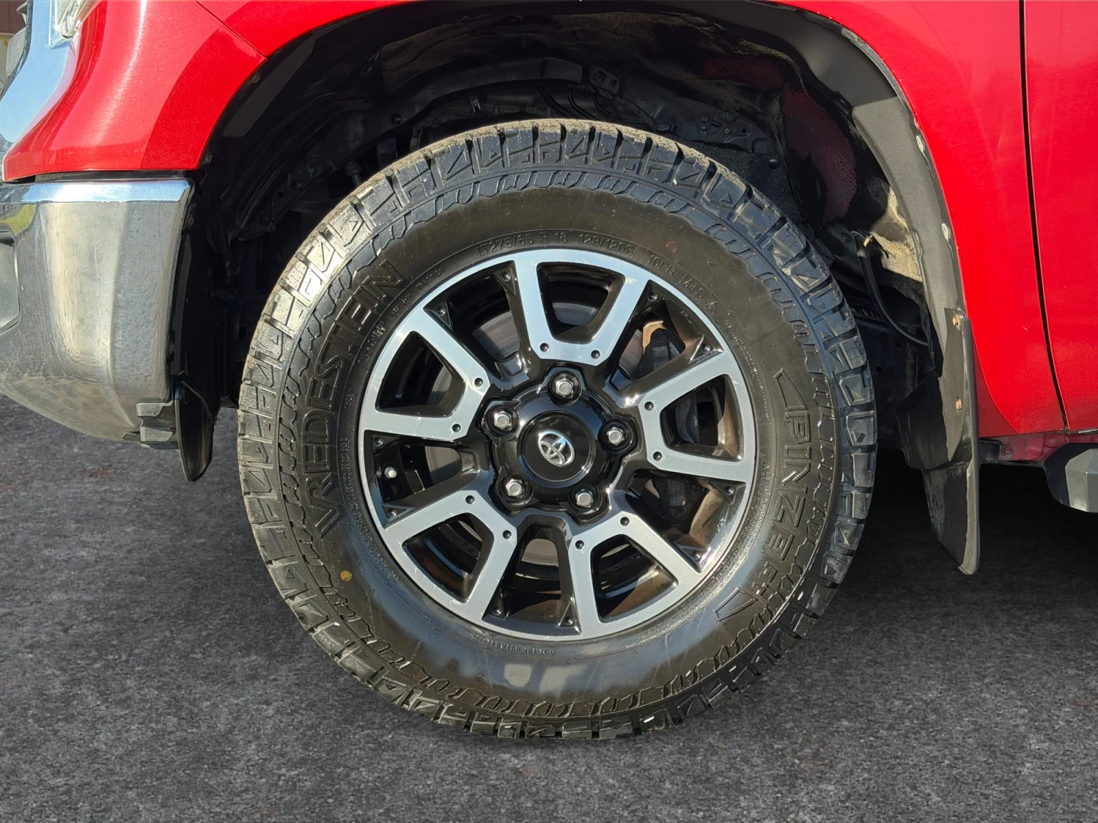 Used 2015 Barcelona Red Metallic Toyota SR5 image 9